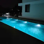 Apartman Esta Palm Living And Bedroom, 250 M From Kerínia