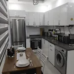 Esta Palm Living And Bedroom, 250 M From Apartman Kerínia