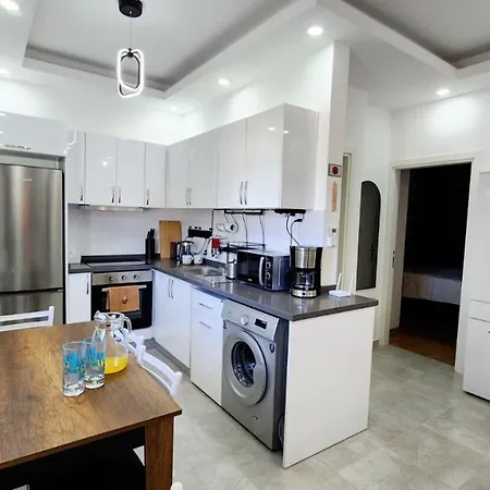 Esta Palm Living And Bedroom, 250 M From דירה