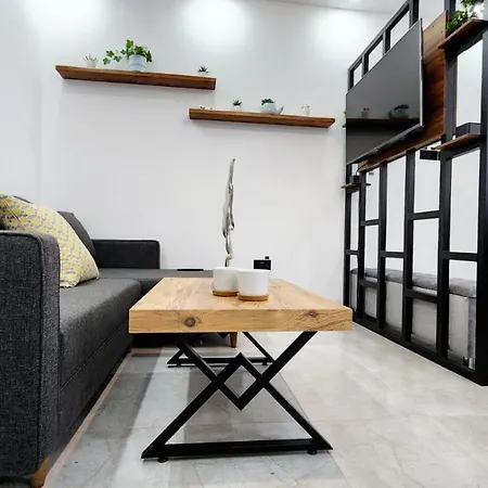 Esta Palm Living And Bedroom, 250 M From Apartman *