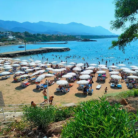 Esta Palm Living And Bedroom, 250 M From * Κερύνεια