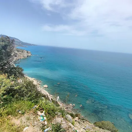 Esta Palm Living And Bedroom, 250 M From Κερύνεια