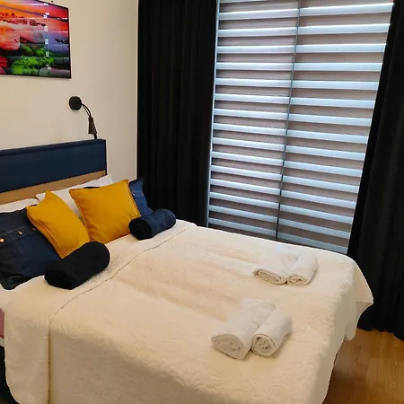Esta Palm Living And Bedroom, 250 M From 아파트 *