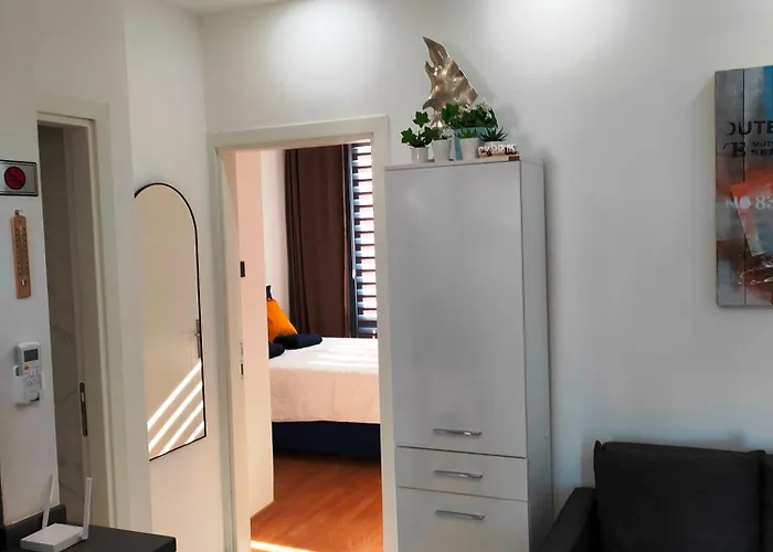 Apartament Esta Palm Living And Bedroom, 250 M From *