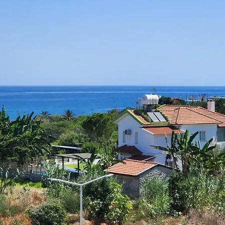 Esta Palm Living And Bedroom, 250 M From * Cirénia