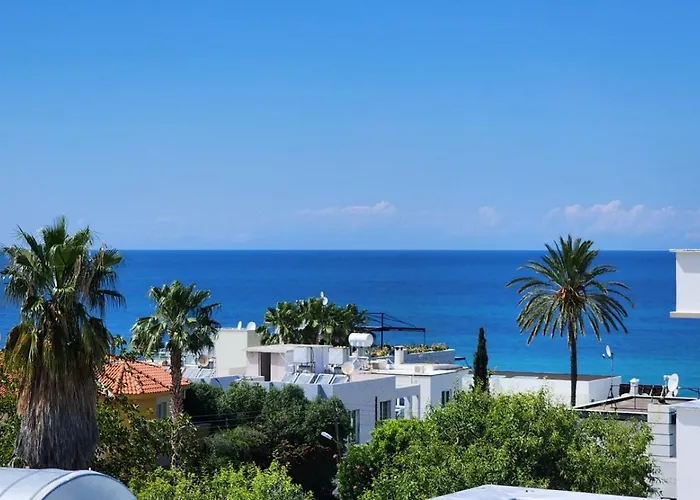 Esta Palm Living And Bedroom, 250 M From Apartmán Kyrenia (Northern Cyprus)