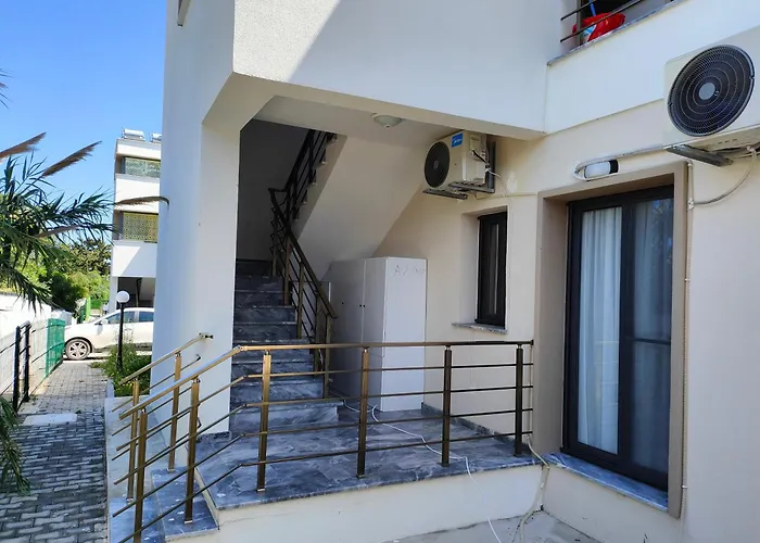 Apartmán Esta Palm Living And Bedroom, 250 M From Kyrenia (Northern Cyprus)